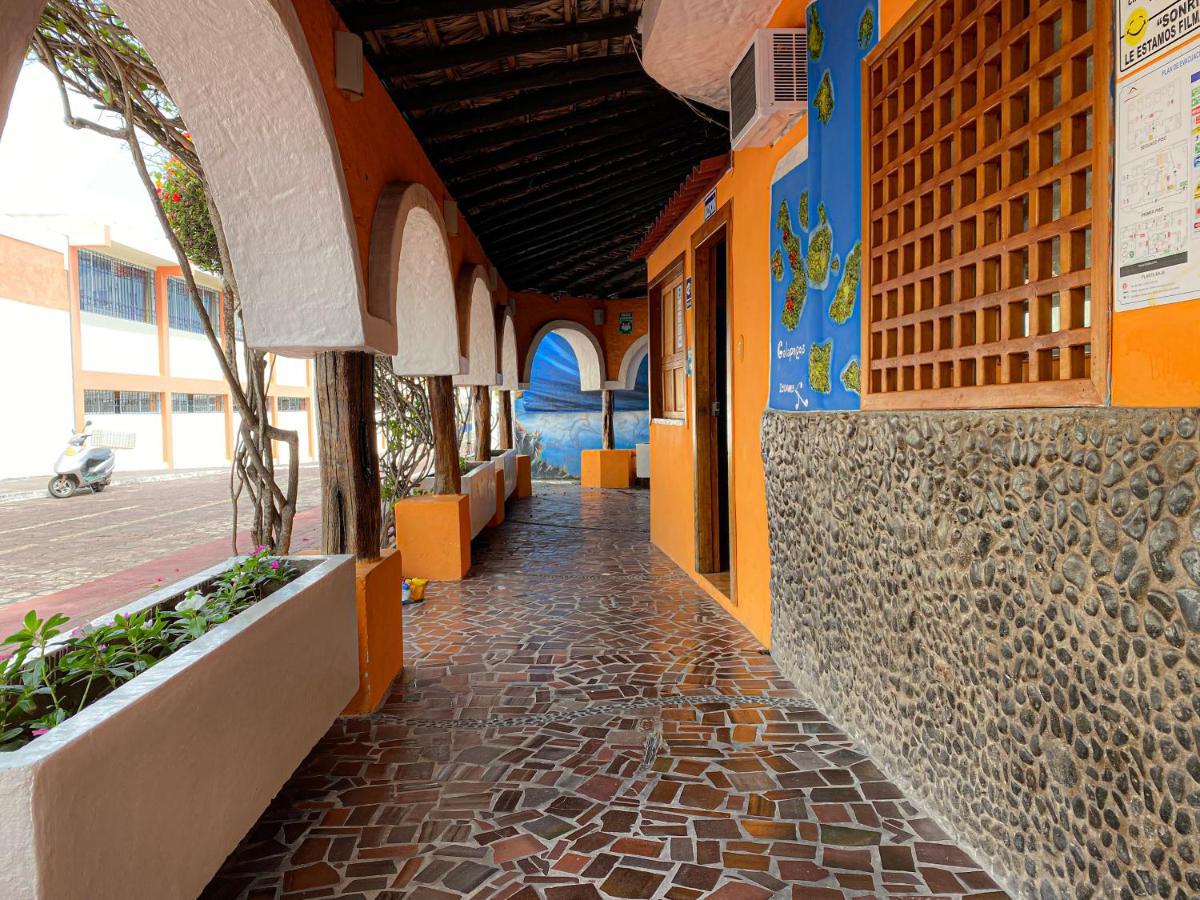 Hotel Crossman Puerto Ayora (Galapagos Islands) Exterior foto