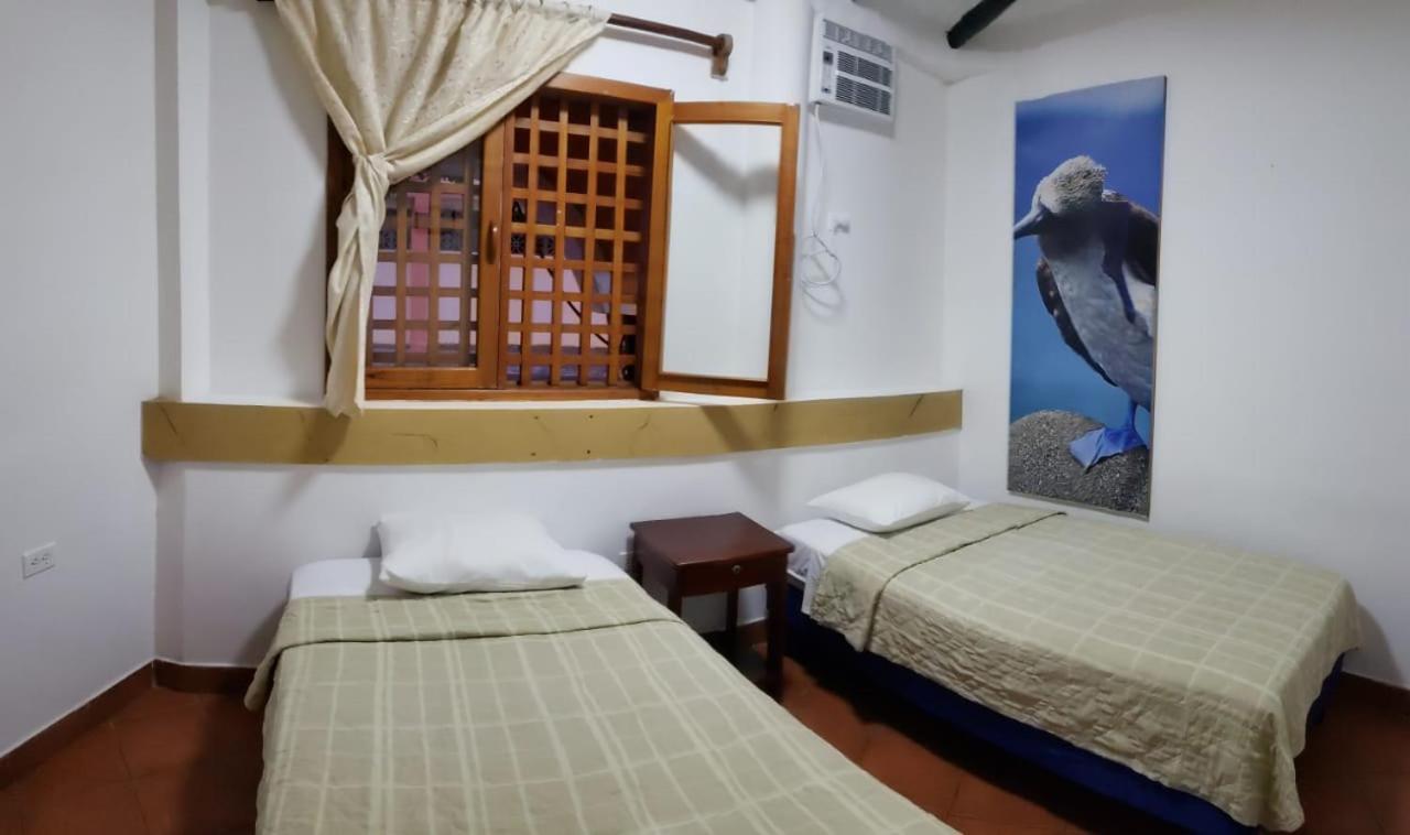 Hotel Crossman Puerto Ayora (Galapagos Islands) Exterior foto